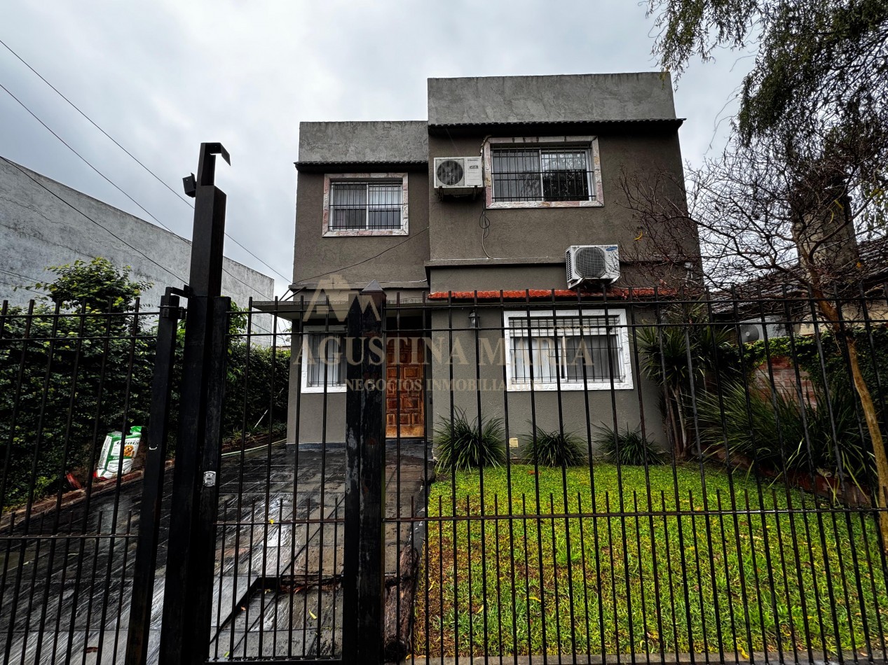 VENTA CASA 4 AMBIENTES MUÑIZ